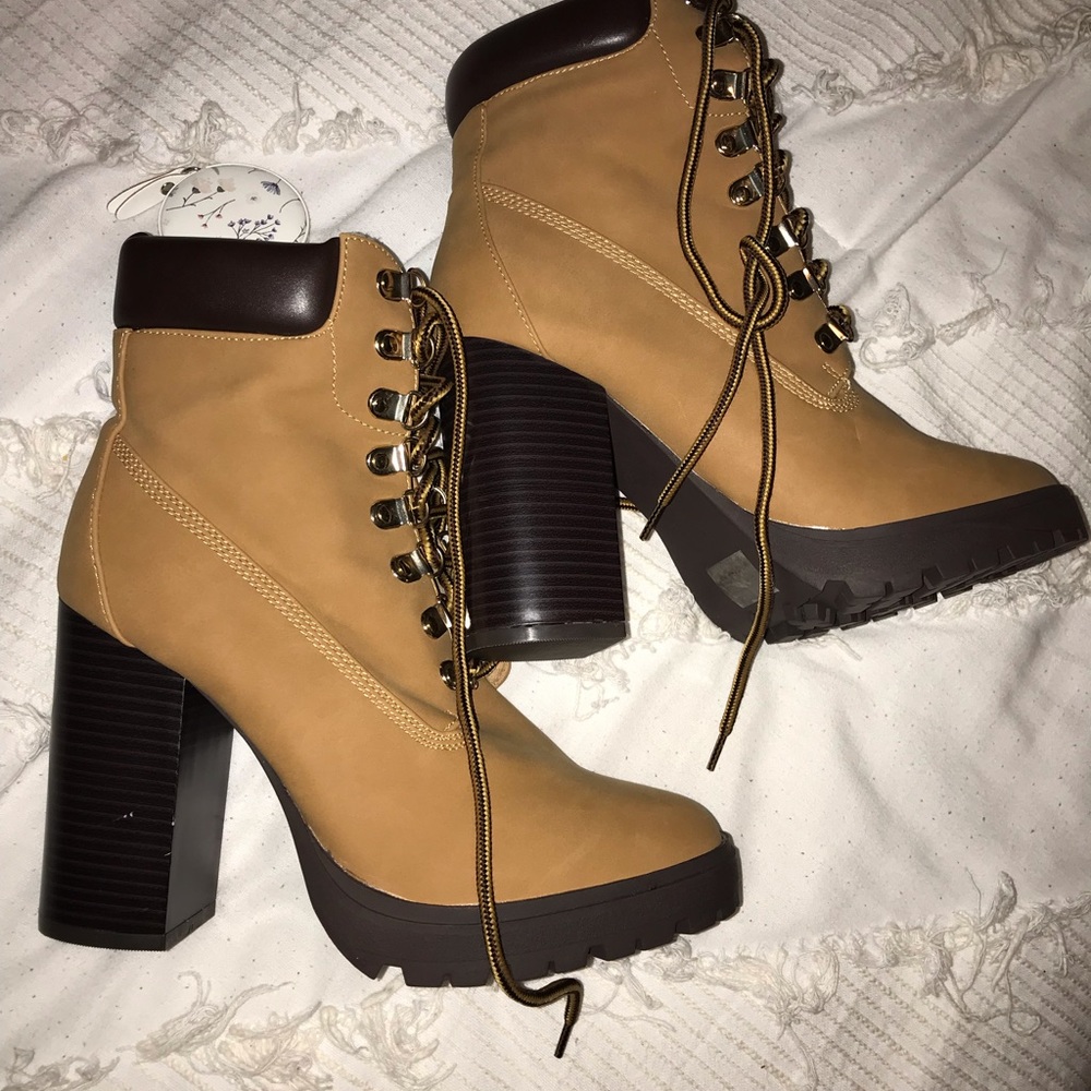 Rue21 heeled Hiking Boots